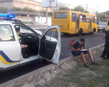 В Мариуполе пьяный таксист врезался в автомобиль с ребенком (ФОТО)