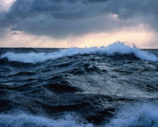 На Мариуполь движется штормовой ветер, плавсредствам запретили выход в море