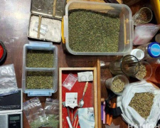 В Мариуполе у наркодилера-конспиратора правоохранители дважды «купили» каннабис