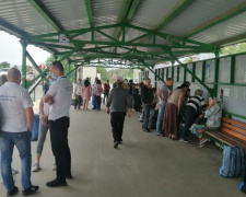 Боевики блокируют открытие КПВВ на Донбассе. В «серой зоне» обнаружили сумку под плакатом «Осторожно мины» (ФОТО)