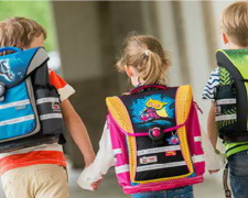 Мариупольцы собирают школьный портфель для нуждающихся и малообеспеченных детей