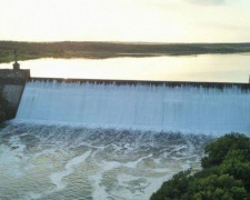 Плотины стоимостью более 40 млн грн передали громаде Мариупольского района