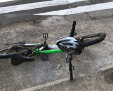 В Мариуполе велосипедист попал под колеса автомобиля (ФОТО)