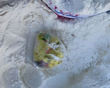 Прятала тяжелые наркотики в муке: полицейские задержали мариупольчанку (ФОТО)
