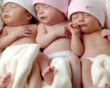 Мариупольцы за рождение двойни или тройни получат доплату