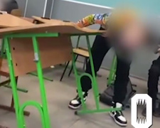 "Вывернуть их наизнанку": пропагандист з РФ злякався школярів, які зламали парту в Маріуполі 