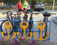 «Умные» остановки и велопарковки: мариупольцы могут выбрать, какие проекты реализуют в городе