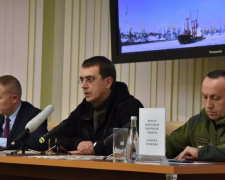 Порты Мариуполя и Бердянска посетил министр Омелян и зарубежные журналисты (ФОТО)