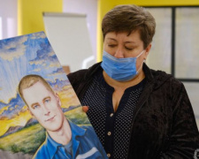 Портреты мариупольцев, погибших за Украину, разместят на улицах города