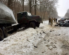 В ДТП с военным "КрАЗом" в Донецкой области погиб один человек (ФОТО)