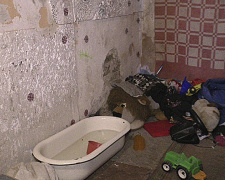В Мариуполе 45 семей, живущих за гранью бедности, находятся под присмотром копов (ФОТО)
