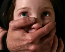 В Мариуполе изнасилована 11-летняя девочка (ДОПОЛНЕНО+ВИДЕО)