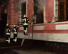 В здании подразделения полиции в Мариуполе произошло возгорание