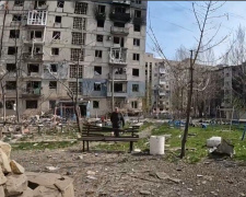 Ховають вже на дитячому майданчику: ситуація в Покровську погіршилася - подробиці 