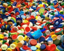 Мариупольцы собрали 40 килограмм пластиковых крышек (ФОТО)