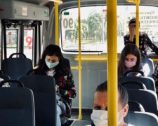 «Автобусный карантин»: мариупольцы отказываются от масок в общественном транспорте