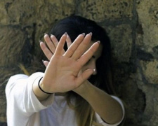 Мариупольские подростки насиловали несовершеннолетнюю, снимали это на видео и распространяли в Telegram