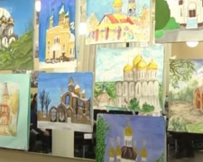 Рисунки мариупольских детей украсили авторский православный календарь