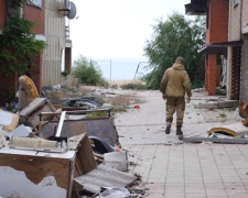 Руины и тишина: военные корреспонденты показали Широкино под Мариуполем (ВИДЕО)