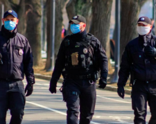 На улицы Мариуполя вышли более 50 патрулей