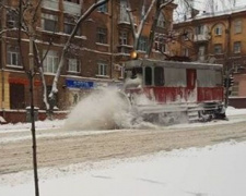 В Мариуполе снегопад не спровоцировал транспортный коллапс (ФОТО)