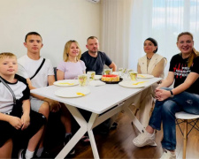Оборонець Маріуполя Павло Щепка отримав власну квартиру від "Серця Азовсталі"