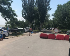 Мариупольским автомобилистам закрыли дорогу на Песчанку