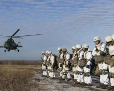 Над Мариуполем – только украинские вертолеты