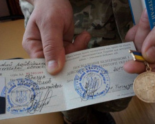 Почти 355 тысяч человек стали участниками боевых действий в Донбассе