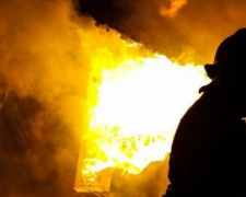 В Мариуполе горел жилой дом: есть пострадавшие