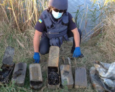 В реке на территории Мариуполя нашли взрывоопасные предметы