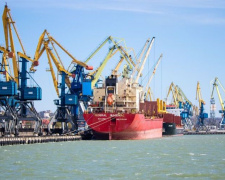 Мариупольский торговый порт меняет график работы