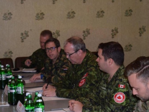 Канадские военные специалисты проинспектировали ВСУ на Донбассе (ФОТО)