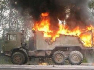 В Макеевке загорелся грузовик с боеприпасами. Три человека получили ранения