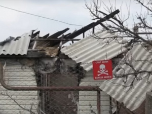 Донбасс. В сети появилось видео КПВВ, которое попало под снайперский обстрел (ВИДЕО)