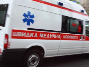В Мариуполе «легковушка» влетела в скорую помощь. Пострадало два человека