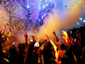 Как Мариуполь отпразднует День Конституции и молодежи в выходные? (ПРОГРАММА)