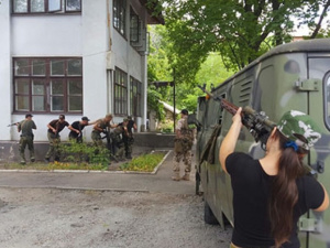  Стало известно о женщинах-агентах, работающих под прикрытием в Донецкой области (ФОТО+ВИДЕО)
