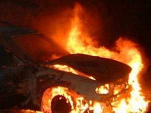 В Донецкой области обстрелян КПВВ, сгорело два автомобиля