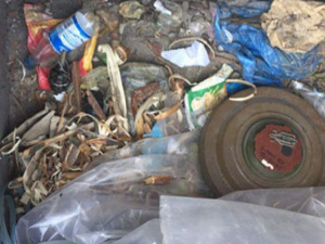 В мусорном баке в центре Мариуполя нашли боеприпасы (ФОТО)