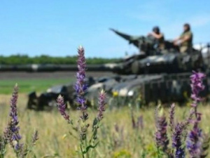 Разведка: боевики в Донбассе на учениях утопили танк с экипажем