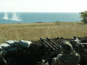 На побережье Азовского моря пограничники применили БТР, Humvee и беспилотники (ВИДЕО)