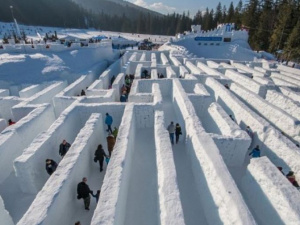 В Польше построили самый большой в мире снежный лабиринт (ФОТО+ВИДЕО)