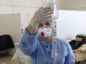 В Украине десятки тысяч новых больных COVID-19 и сотни умерших