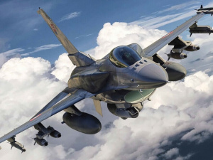 Навчання українських пілотів на F-16 у США може тривати довше, ніж очікувалося: названі причини