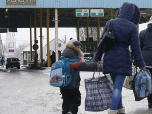 После четырех лет скитаний в России семья из Донецкой области вернулась в Украину (ВИДЕО)