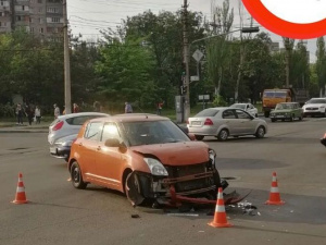 ДТП на мариупольском перекрестке: пострадали водитель и пассажир