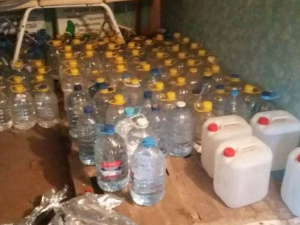 В подпольном цеху Мариуполя изъято 1200 литров алкоголя (ФОТО)