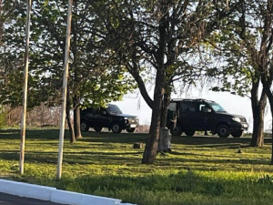 Окупанти полюють на своїх: у Маріуполі шукають дезертирів зі зброєю — що відбувається у місті