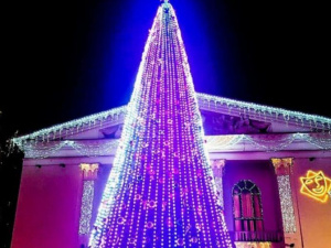 Мариупольская новогодняя елка вошла в пятерку лучших